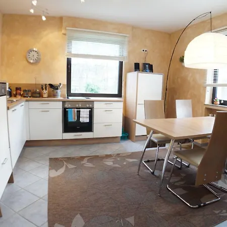 아파트 Ahrufer 바트노이에나르아르바일러